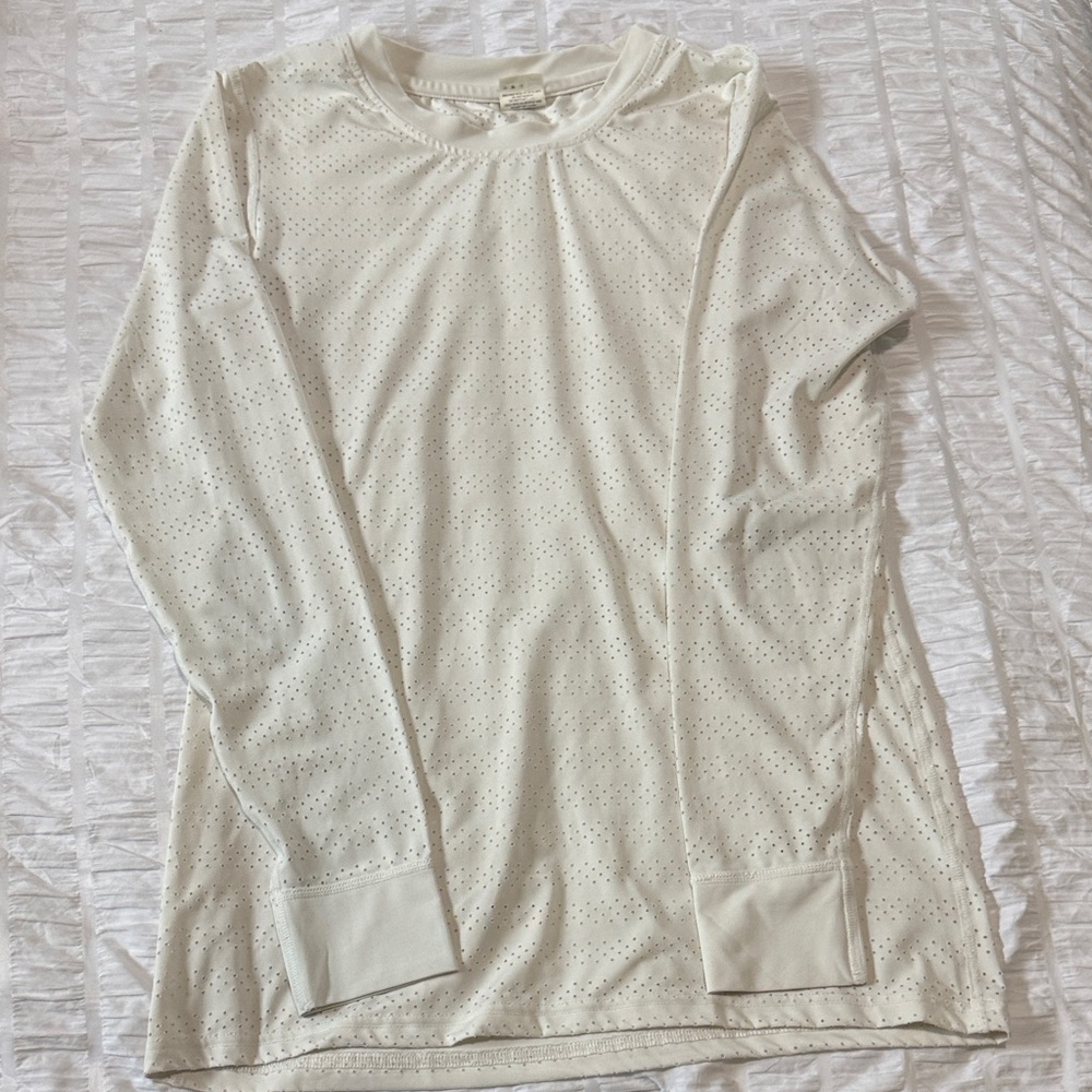 Zyia White Long Sleeve Women's Top